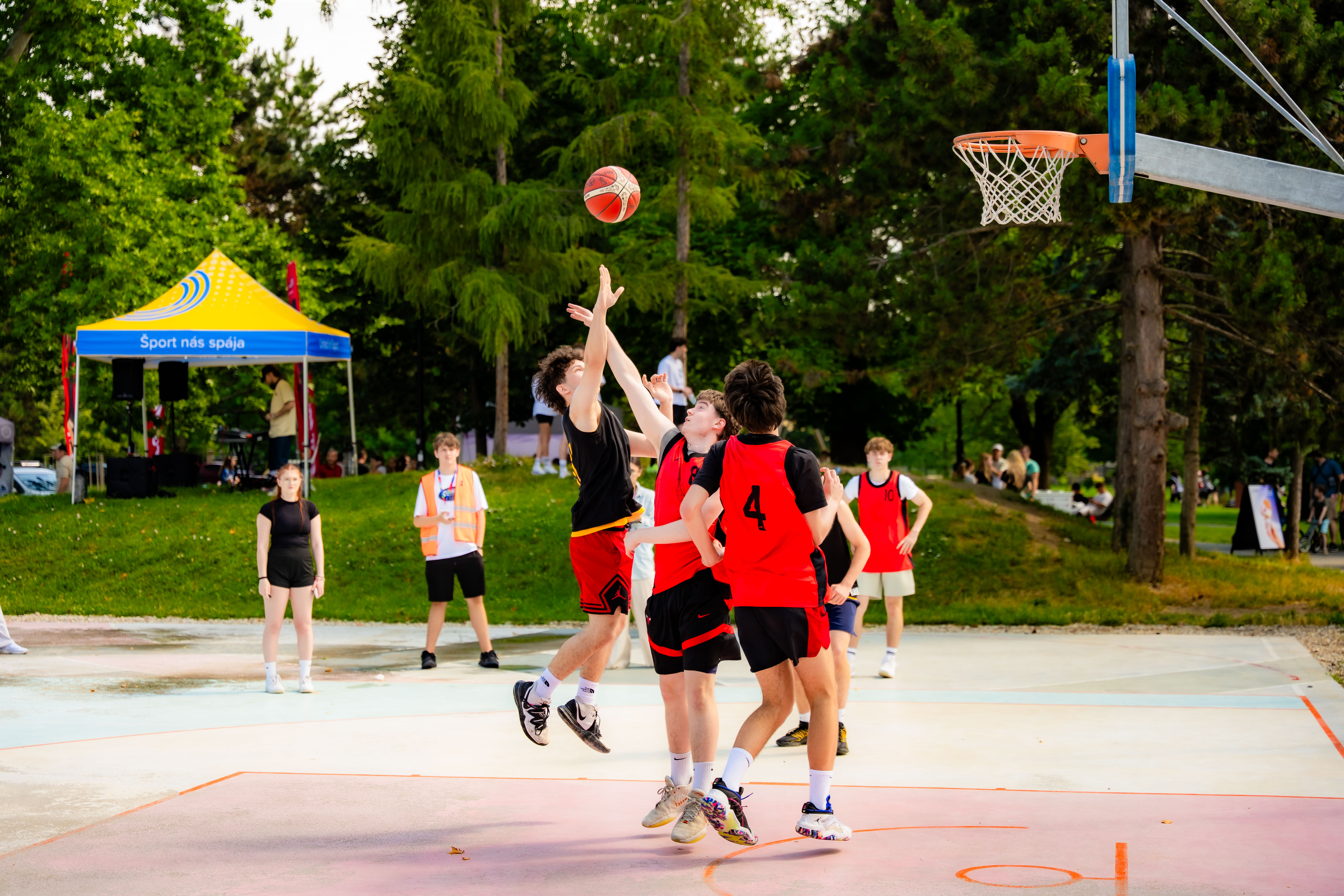 Mladi hybu Kosicami - sportovo kulturny festival-1-2